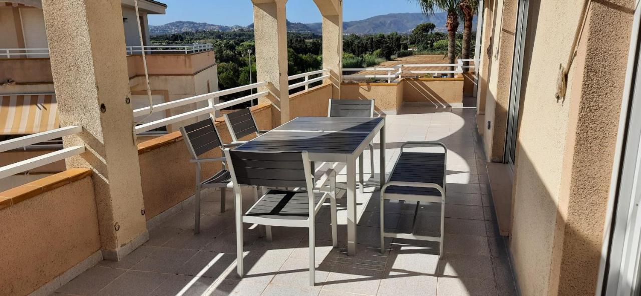 Apartamento Atico En Urb Bahia De Denia De Vacaciones Mar Por Medio Exterior foto